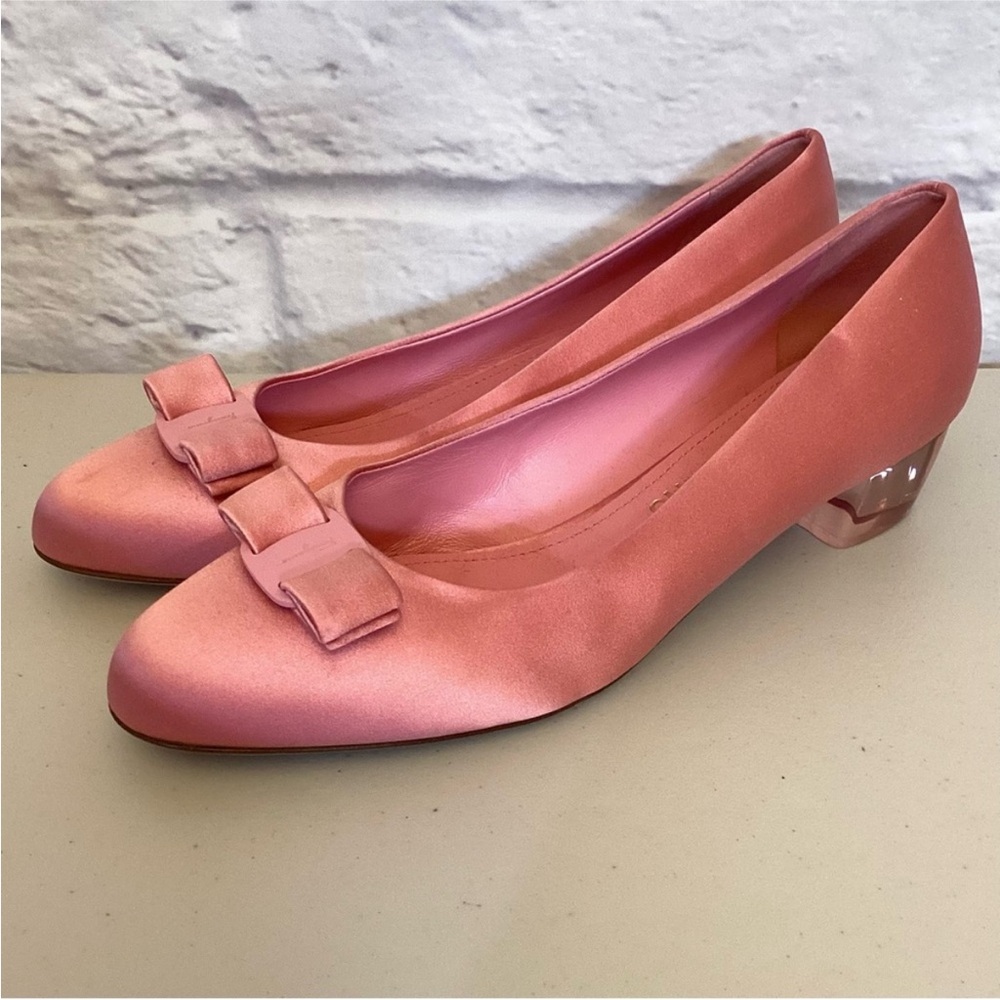 Ferragamo Pink Satin Vara Ballet heeled flats w/ Lucite Heel